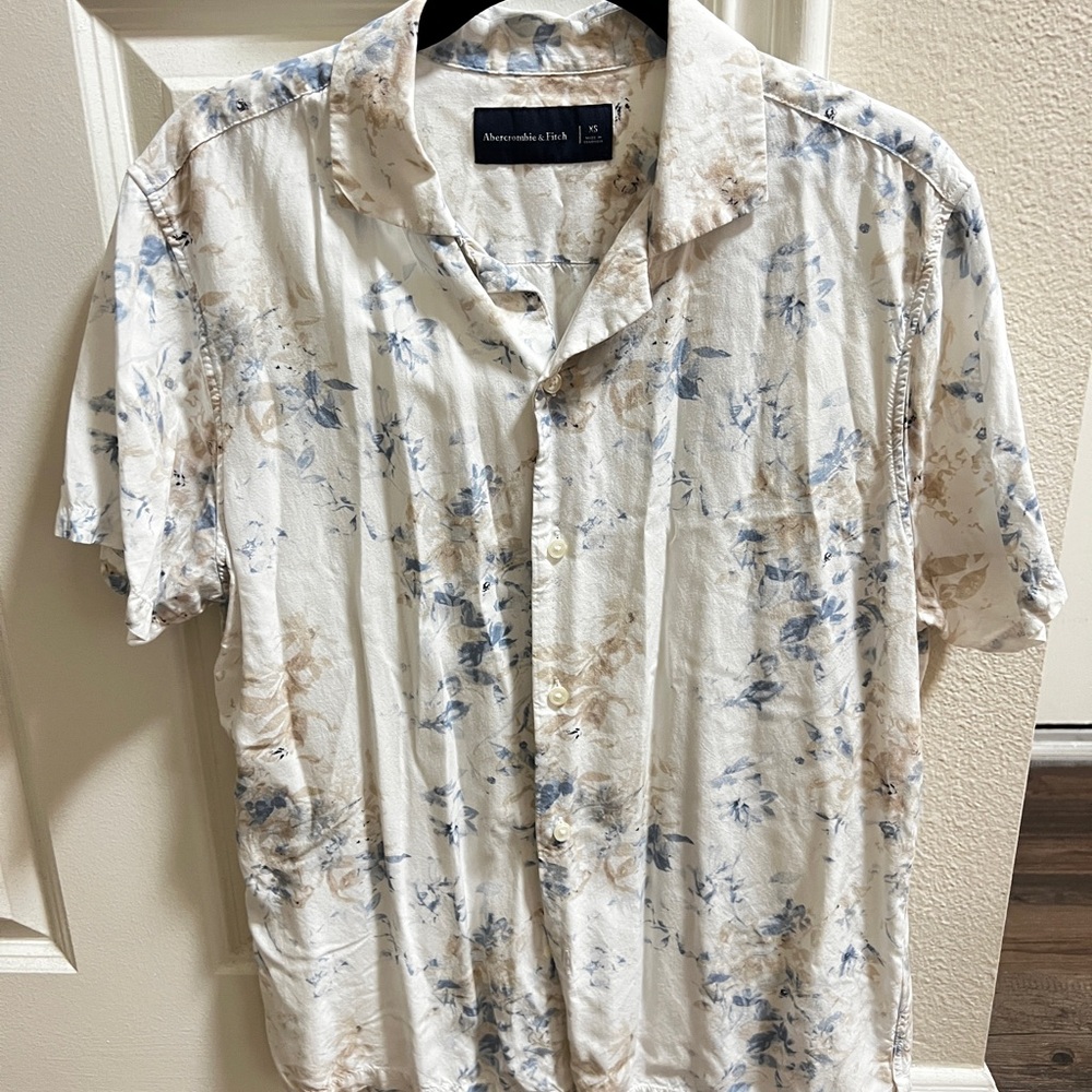 Abercrombie Men's Floral Summer Camp Shirt, Small